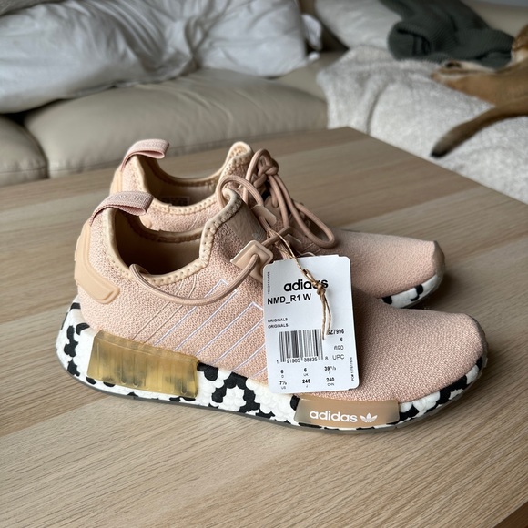 New NMD R1 - tags attached - Picture 2 of 4